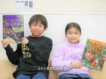 イーオンキッズ豊田校は、ご兄弟やお友達と一緒に通学されるお子様が増えています。