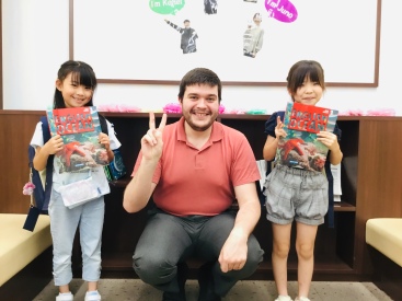 イーオンキッズ中村公園校小学生クラスロビーの様子