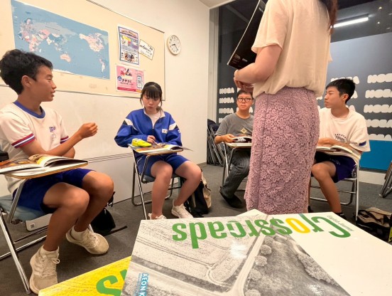 イーオンキッズ勝川校では、中学生のレベルに合わせた教材でしっかりサポートします。