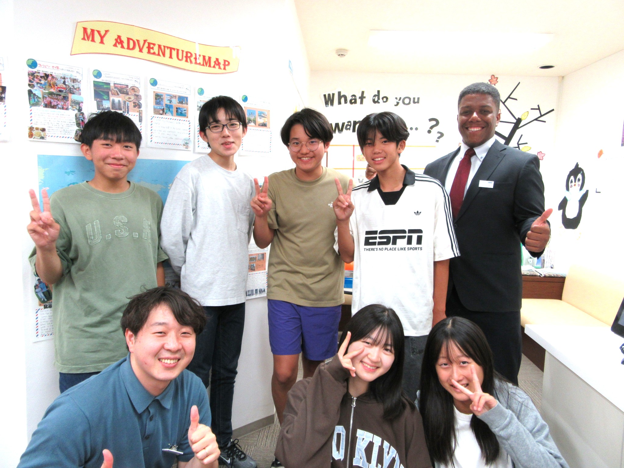 イーオンキッズ一宮校にはたくさんの中学生が通ってくださっています。会話力はもちろん、資格試験取得、英語の成績アップなど嬉しい報告をいただいています。