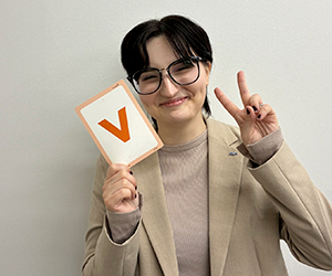 刈谷校外国人講師のVeronica先生