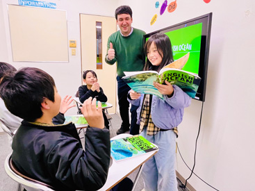 イーオンキッズ半田校は、人前でも堂々と話せる力が身に付きます！