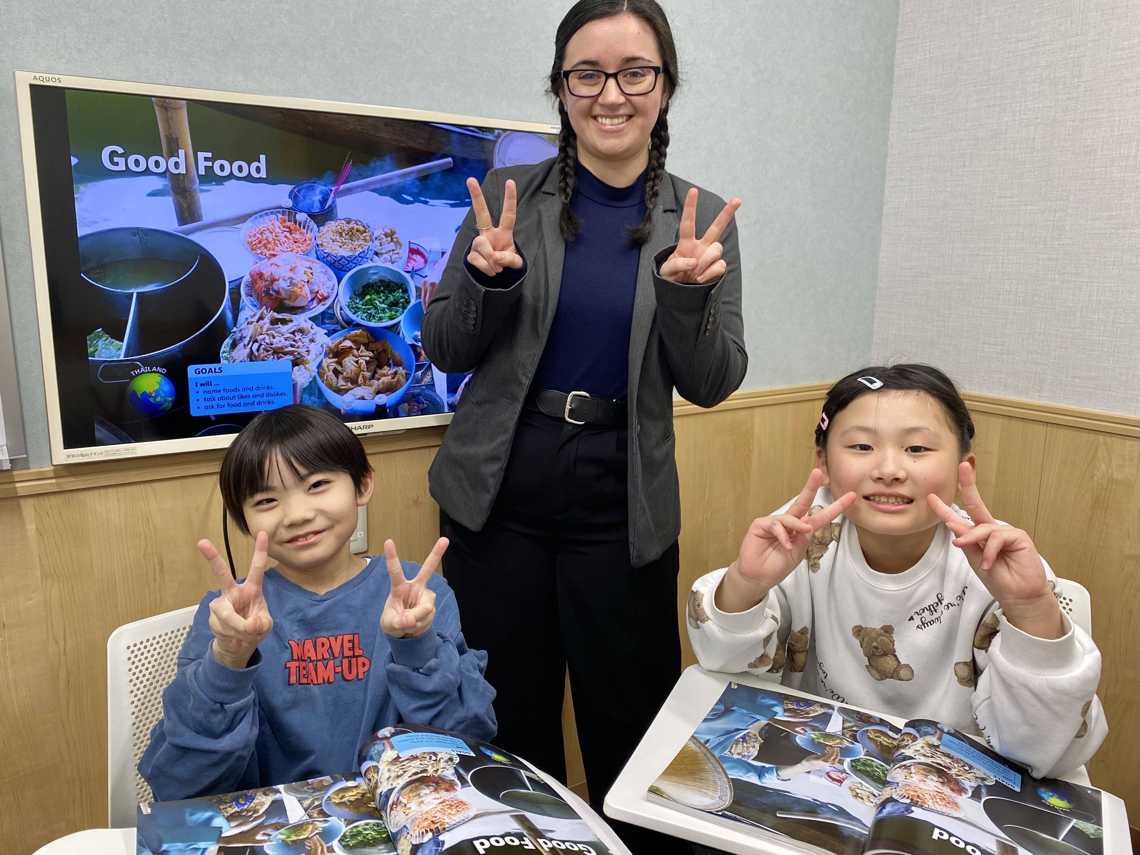 イーオンキッズ千葉校では、新しいお友達と一緒に英語を学べます。