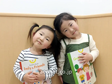 イーオンキッズ津田沼ビート校はご家族やお友達と一緒に通学される方が多いです。