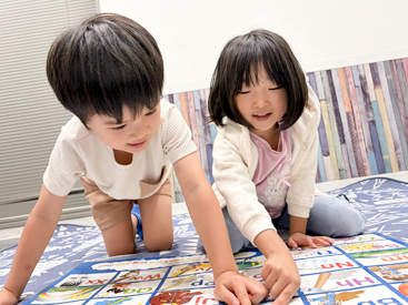 イーオンキッズ天神校で初めてのお子様も楽しくレッスン！