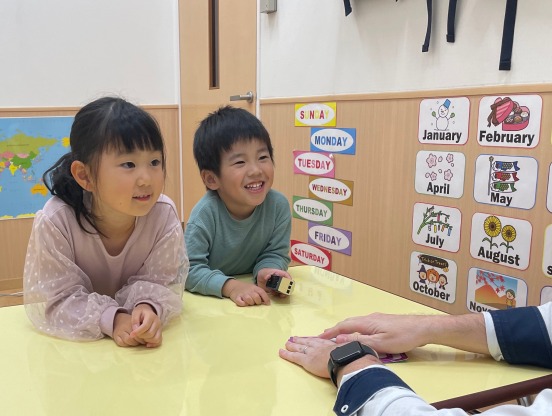 イーオンキッズアクアウォーク大垣校では、将来に直結する実践的な英語力が身につきます。