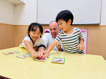 イーオンキッズアクアウォーク大垣校では、将来に直結する実践的な英語力が身につきます。