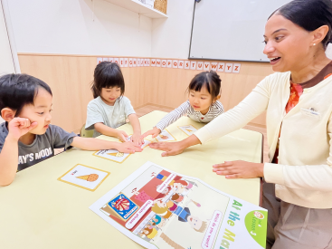 英会話イーオン各務原校の講師が、お子様の英会話力アップを全力で応援します。