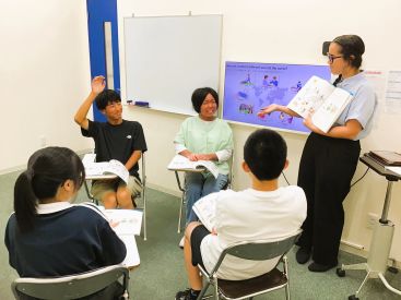 イーオンキッズ前橋校のキッズクラスの様子。