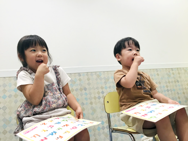 イーオンキッズ広島T-SITE校のスタッフが、生徒様の学びを全力でサポートします。