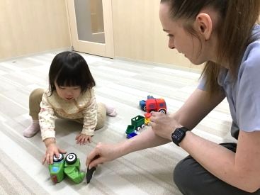 イーオンキッズフィール旭川校のベビークラスの様子。