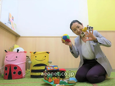 イーオンキッズ札幌駅北口校の講師が、丁寧にサポートいたします。