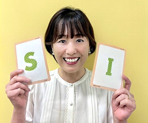 イーオン札幌本校の日本人講師のShino先生。