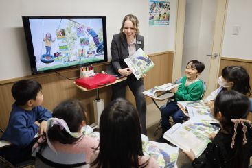 イーオンキッズフィール旭川校なら、小学生が楽しく英会話を学ぶ事ができます。