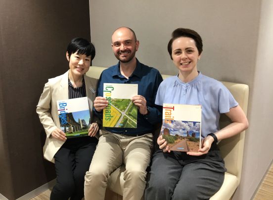 イーオンキッズフィール旭川校なら、経験豊富な講師が英会話上達をサポートします。
