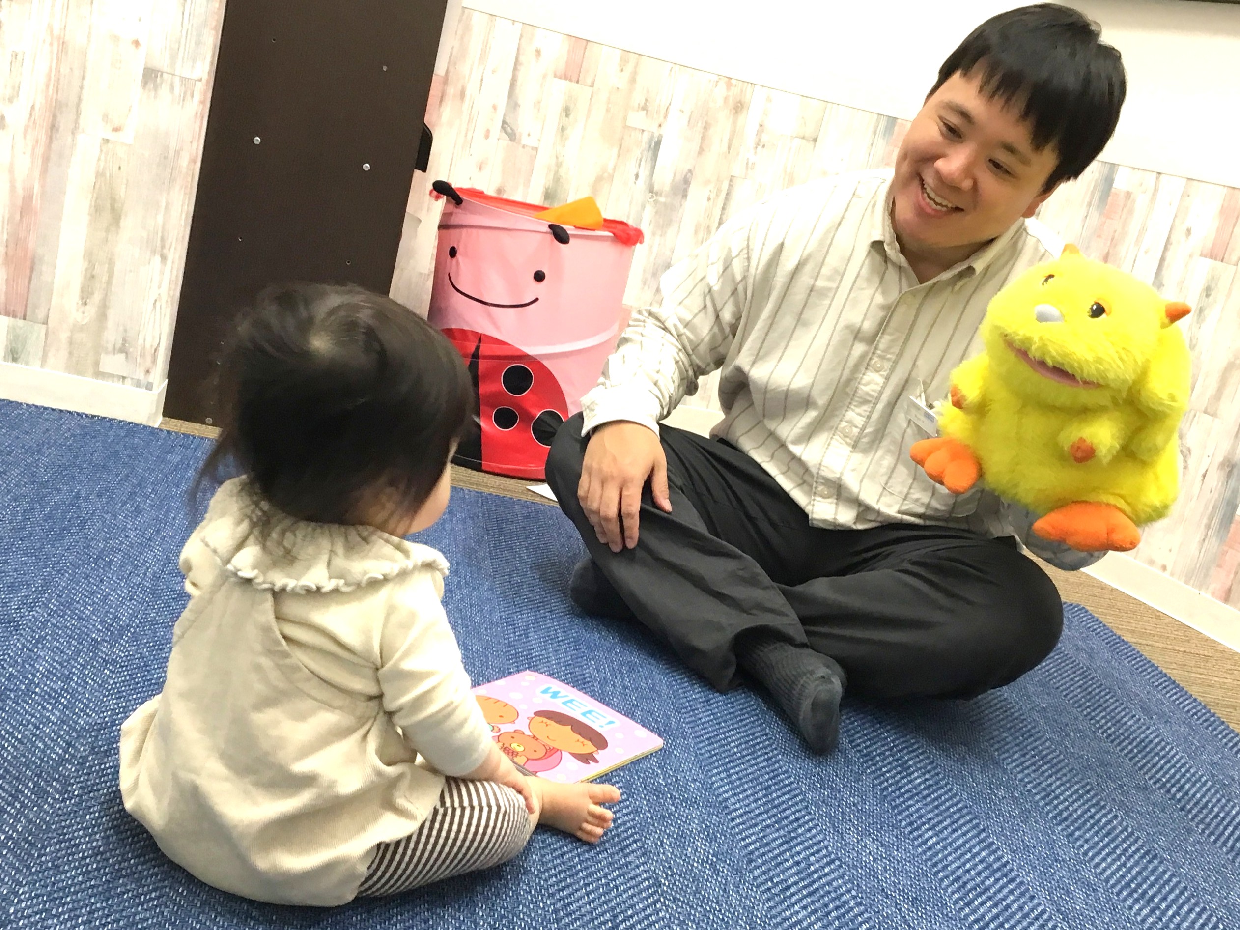 イーオンキッズ三宮校は、講師が英会話の上達をしっかりサポートします。