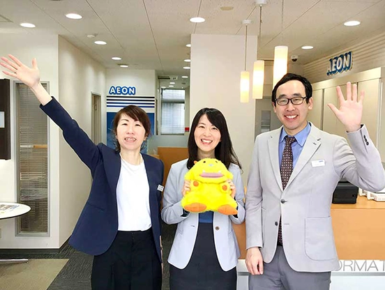 イーオンキッズ加古川校のスタッフは、親しみやすく明るい雰囲気です。