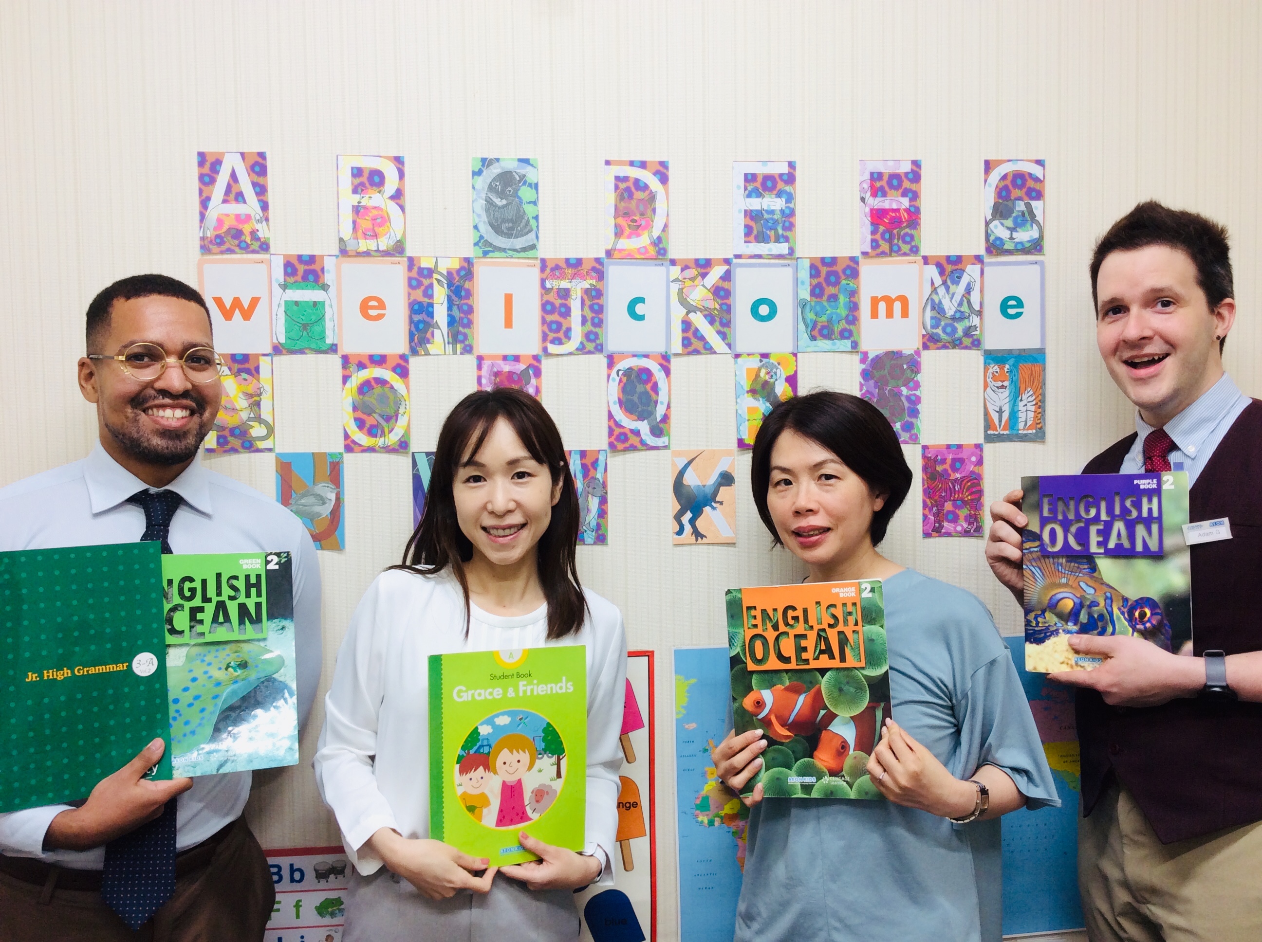 イーオンキッズ川西校のスタッフが、生徒様の学びを全力でサポートします。