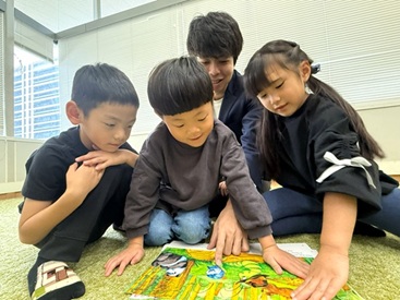 イーオンキッズつくば駅前校が、お子様の上達をサポートいたします。