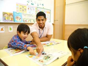 イーオンキッズ盛岡ＭＯＳＳビル校の幼児クラスの様子。
