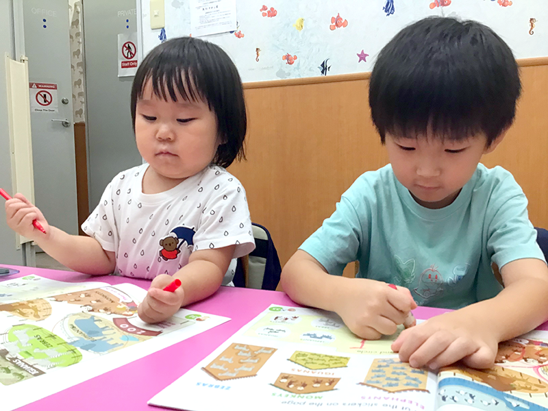 イーオンキッズ高松校のたのしい幼児さんクラス。