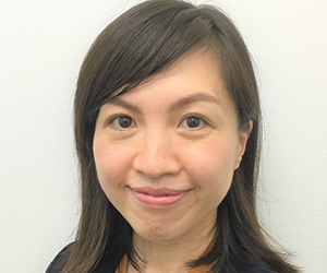 イーオンキッズ上大岡校の日本人講師Sayaka先生。