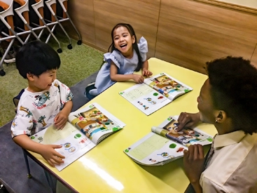 イーオンキッズ新百合ヶ丘校では、お子様に楽しく通っていただいています。