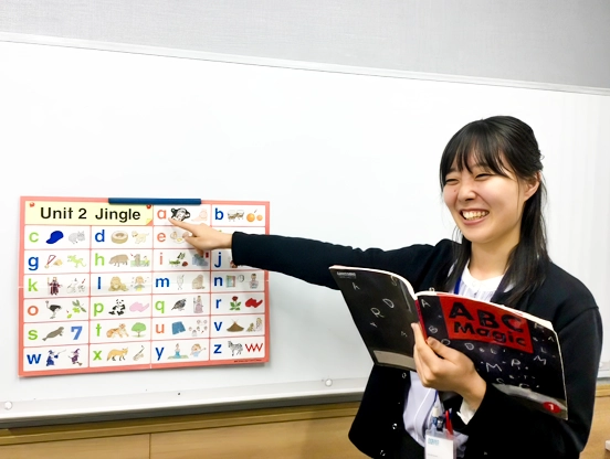 イーオンキッズ新百合ヶ丘校は、日本人の先生もいます。
