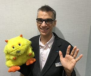 イーオンキッズ京都駅前校の外国人講師のNeal先生。