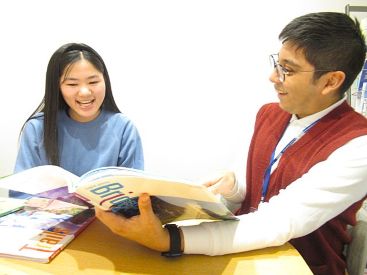 イーオンキッズ上田校では、講師が楽しく英会話を身につけるお手伝いをします。