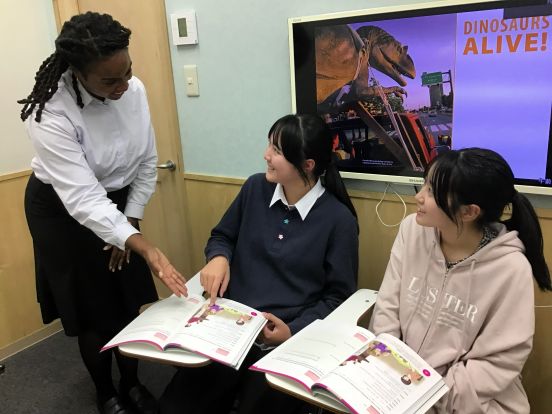 イーオンキッズ長崎スタジアムシティ校では、小学生から始めることで将来につながる英語力を身につけられます。
