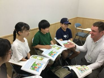 イーオンキッズ長崎校なら、レッスンで身につけた英語力で小学校の授業も安心です。
