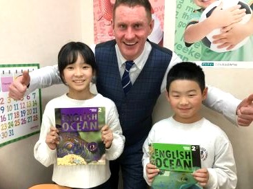 イーオンキッズ長崎校は、お友達やご兄弟で通う方が多いです。