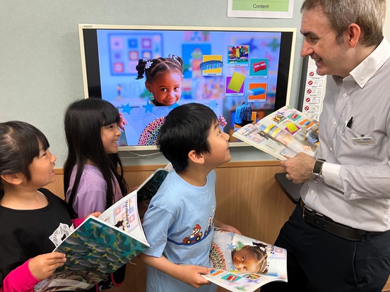 イーオンキッズ奈良学園前校なら、小学生から始めることで将来につながる英語力を身につけられます。