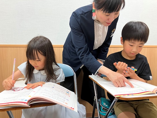イーオン奈良学園前校なら、学びに沿った教材で効果的な学習をサポートします。