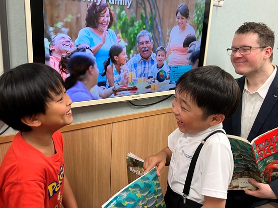 イーオンキッズ奈良学園前校なら、小学生が学校の英語授業に自信を持てるスキルを習得できます。
