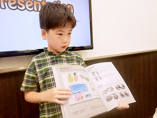 イーオンラブラ２新潟本校では毎回レッスンでミニプレゼンテーションをしてもらいます