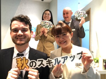 イーオンキッズ天王寺校のスタッフは、笑顔で親しみやすい対応をいたします
