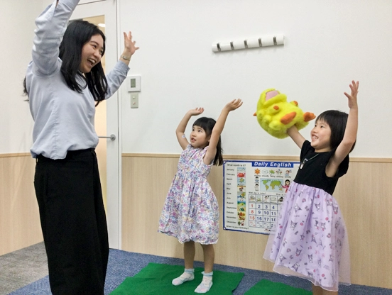 英語が分からなくても大丈夫！先生・スタッフがサポートいたします。