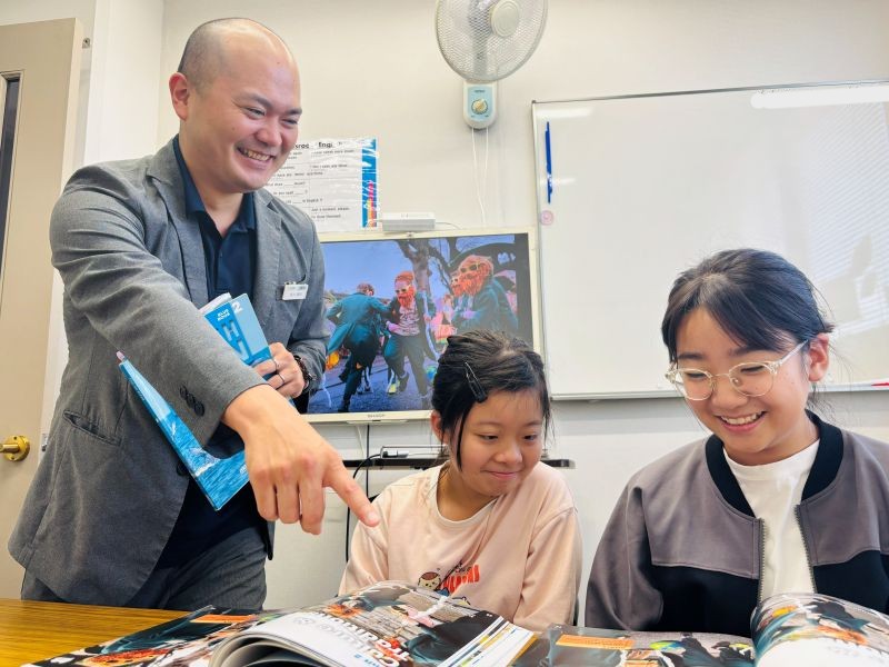 イーオン泉佐野校の自習室での様子