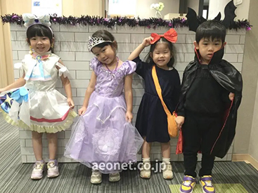 イーオンキッズ和光市駅前校はご家族やお友達と一緒に通学される方が多いです。