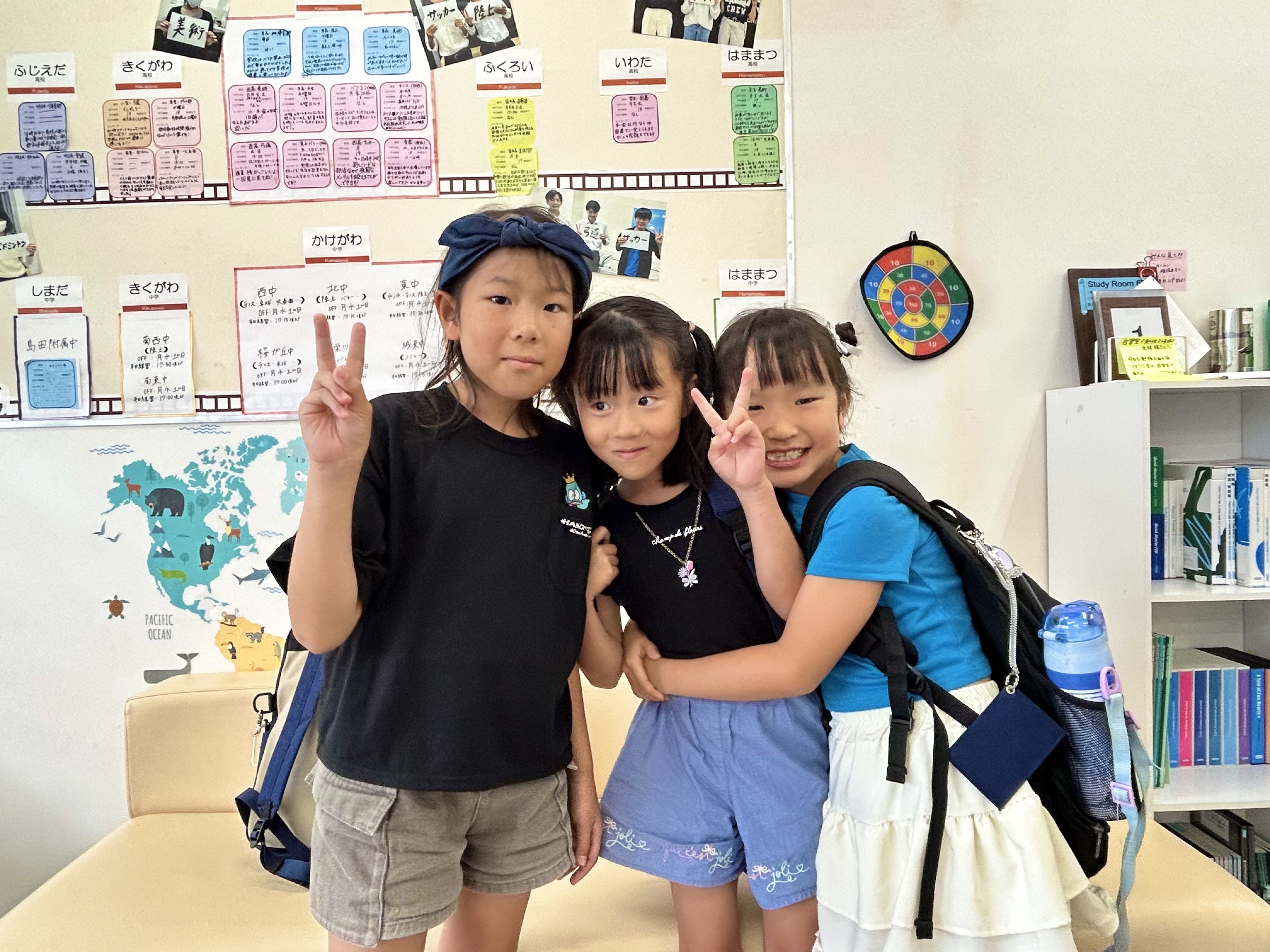 イーオンキッズ掛川校の約半数が兄弟・姉妹でご通学いただいています。