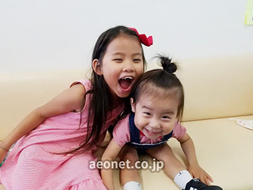 イーオンキッズ静岡草薙校は、講師が楽しく英会話を身につけるお手伝いをします。