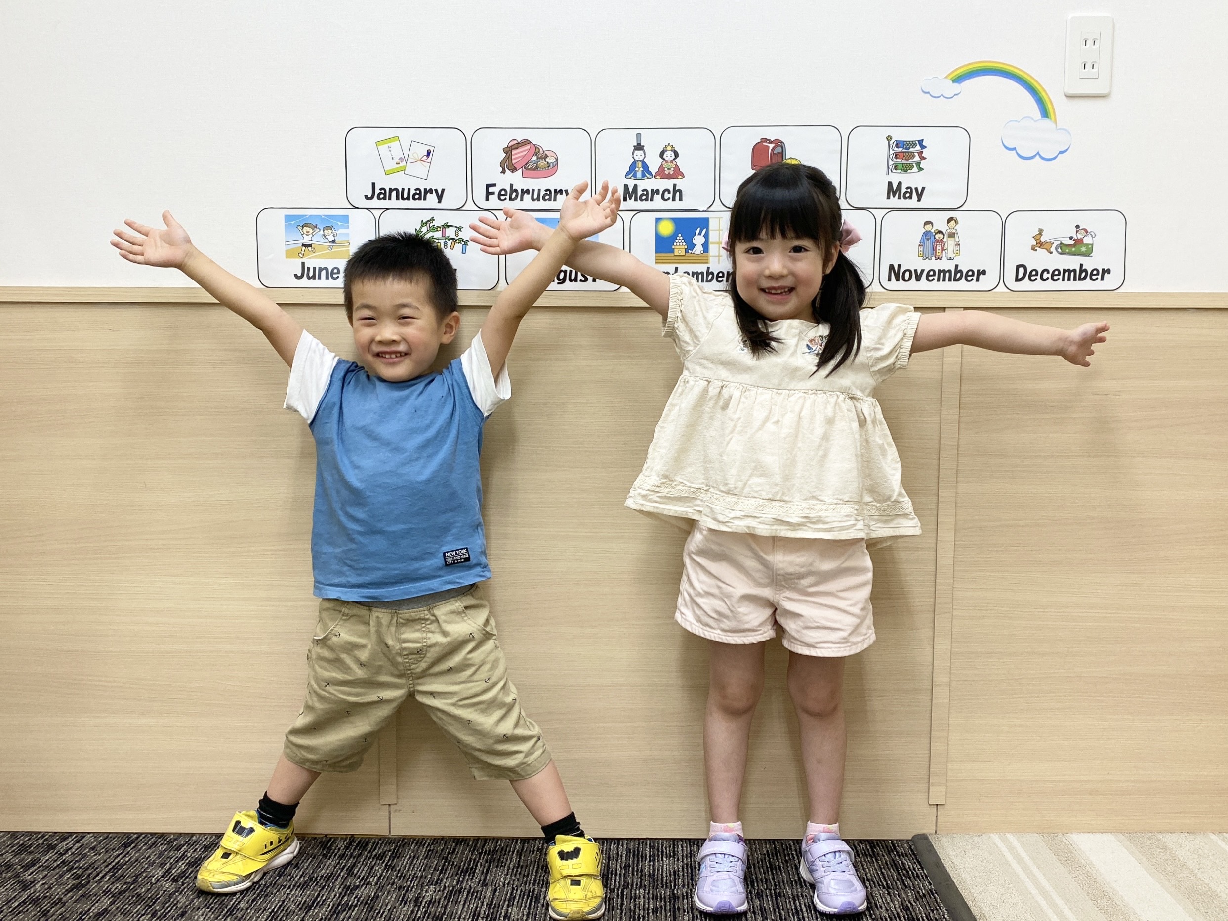 イーオンキッズ小山校の幼児クラスで身体を使って英会話習得。