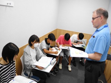 イーオンキッズ北千住校では、受験に役立つ英語力を習得できます。