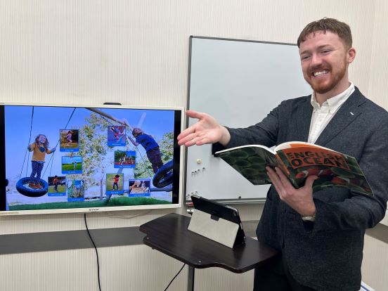 イーオンキッズ豊洲シエルタワー校で、ネイティブ教師と英語耳を作りましょう。