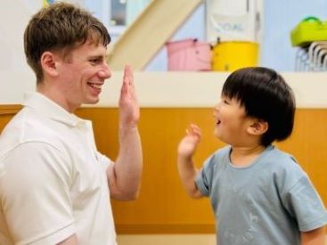 イーオンキッズ高田馬場校は、プロの教師陣がしっかりサポート。