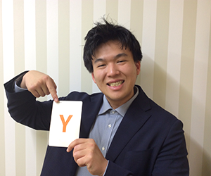 イーオンキッズ池袋本校の日本人講師のYosuke先生。