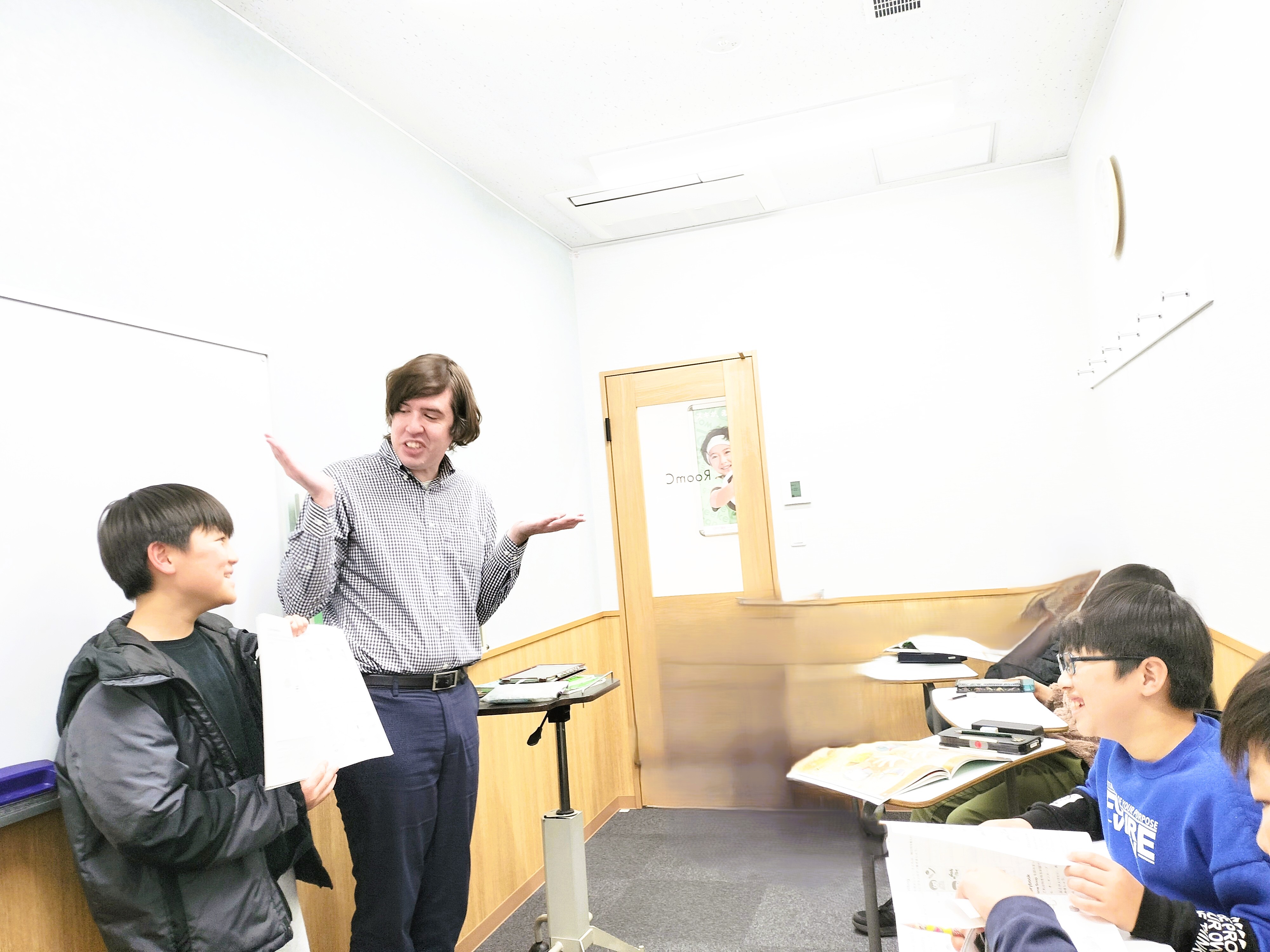 イーオンキッズ品川駅前校は、普段のレッスン＋マンツーマンレッスンで苦手克服・資格対策する方が増えてます。