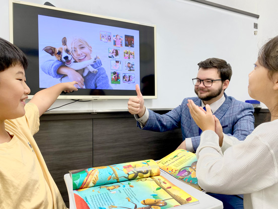イーオンキッズアルカキット錦糸町校では、経験豊富な先生たちが皆さんの英語学習をサポートしています！